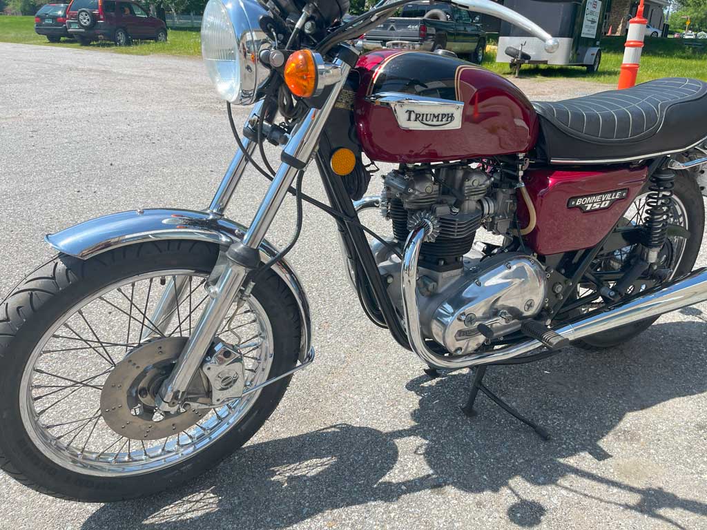 Triumph T140E 750
