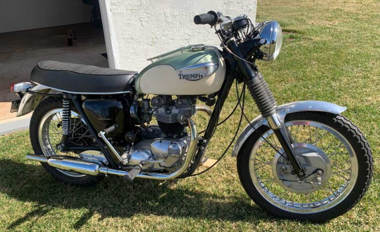 1970 Triumph 650 Bonneville (with a 750 5-speed lower end)